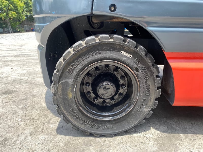 รถฟอร์คลิฟท์  TOYOTA  6FD25  ยก 2.5 ตัน เสาสูง 3เมตร  เกียร์ออโต้  รถเก่านอก ติดต่อ Line jiraroj2909