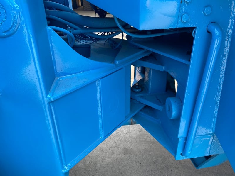 รถตักล้อยาง TCM 820 บุ้งกี๋ 0.7คิว แขนยกสูง 2.8 ม. เก่านอก ติดต่อ Line jiraroj2909 รถตักล้อยาง TCM 820 บุ้งกี๋ 0.7คิว แขนยกสูง 2.8 ม. เก่านอก ติดต่อ Line jiraroj2909