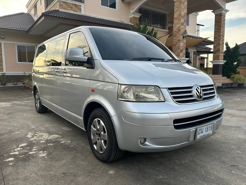 ปี 2005 รถตู้ Volkswagen Caravelle 2.5 TDi รถบ้าน เจ้าของขายเอง