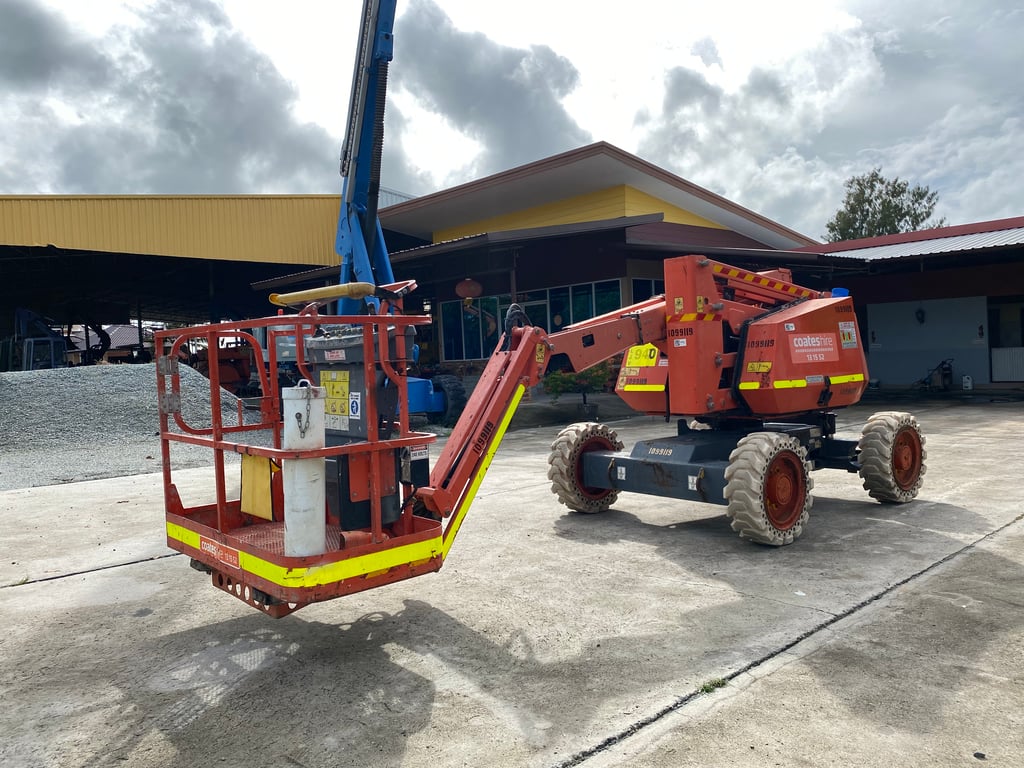 รถกระเช้าบูม JLG   340AJ  ความสูง10.29 เมตร   รถเก่านอกนำเข้า   Line jiraroj2909