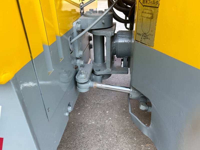 รถบดสั่นสะเทือนล้อเหล็ก SAKAI  SW350 หนัก 2.5 ตัน รถเก่านอก ติดต่อ Line  jiraroj2909