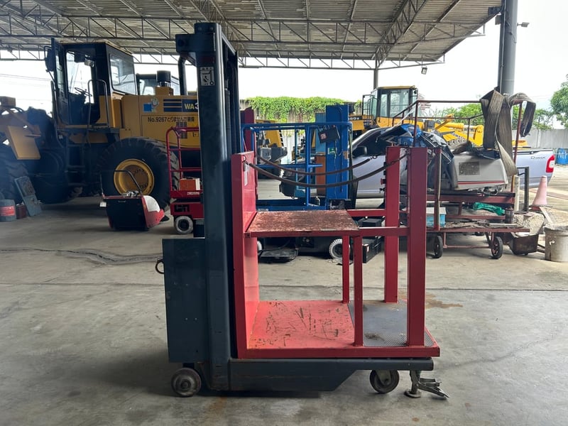 กระเช้าล้อลาก ความสูง 2.6 เมตร ติดต่อ Line jiraroj2909