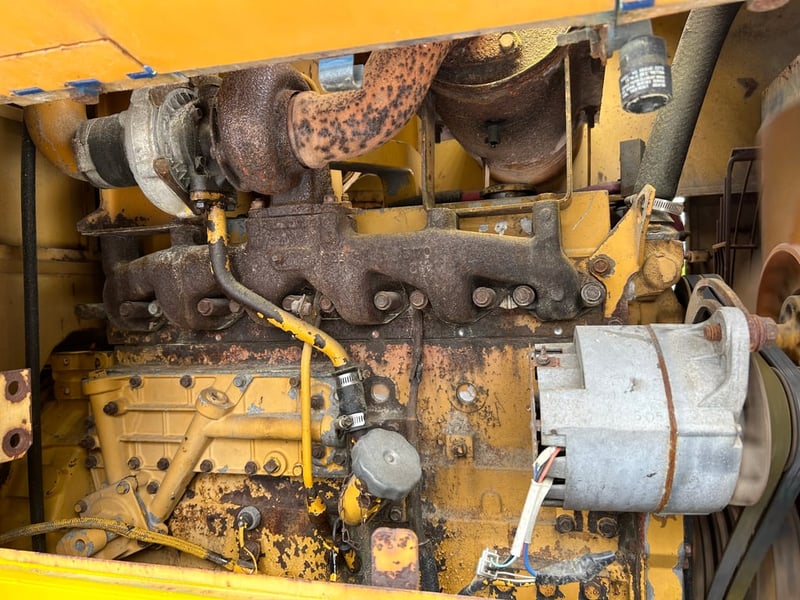 รถตักล้อยาง KOMATSU  WA180 บุ้งกี๋ 1.6 คิว ยกสูง 3.3 ม. รถเก่านอกนำเข้า ติดต่อ Line jiraroj2909