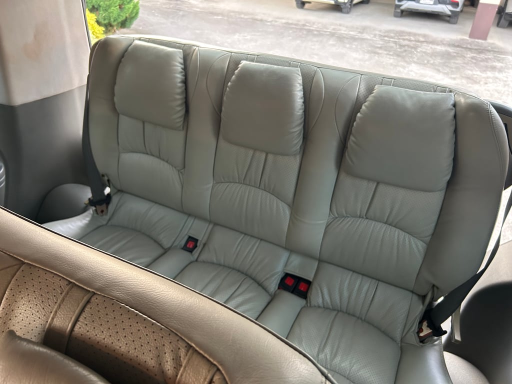 ปี 2005 รถตู้ Volkswagen Caravelle 2.5 TDi รถบ้าน เจ้าของขายเอง