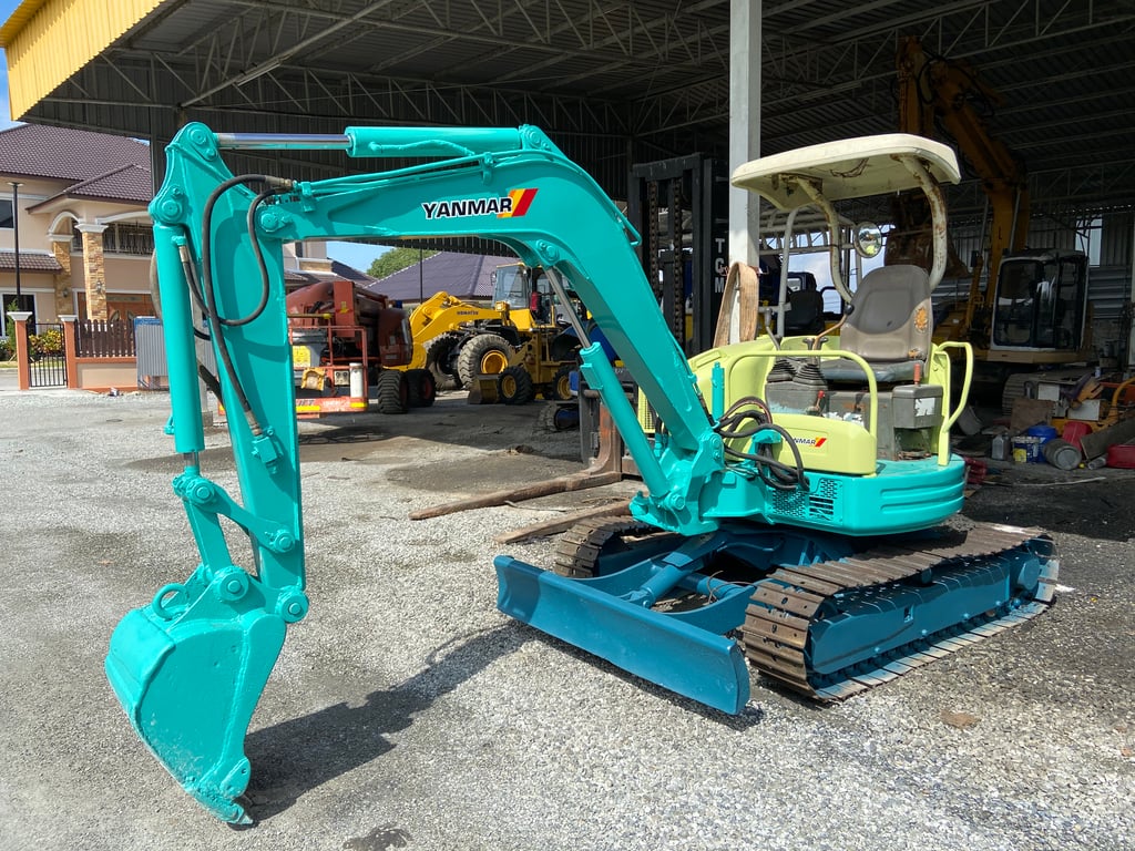 รถแบคโฮ  YANMAR VIO30-1 ขนาด 3ตัน รถเก่านอก  ติดต่อ Line jiraroj2909