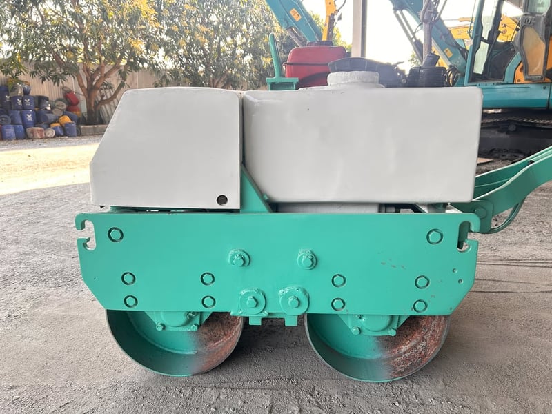 รถบดเดินตาม SAKAI   ติดต่อ Line  jiraroj2909