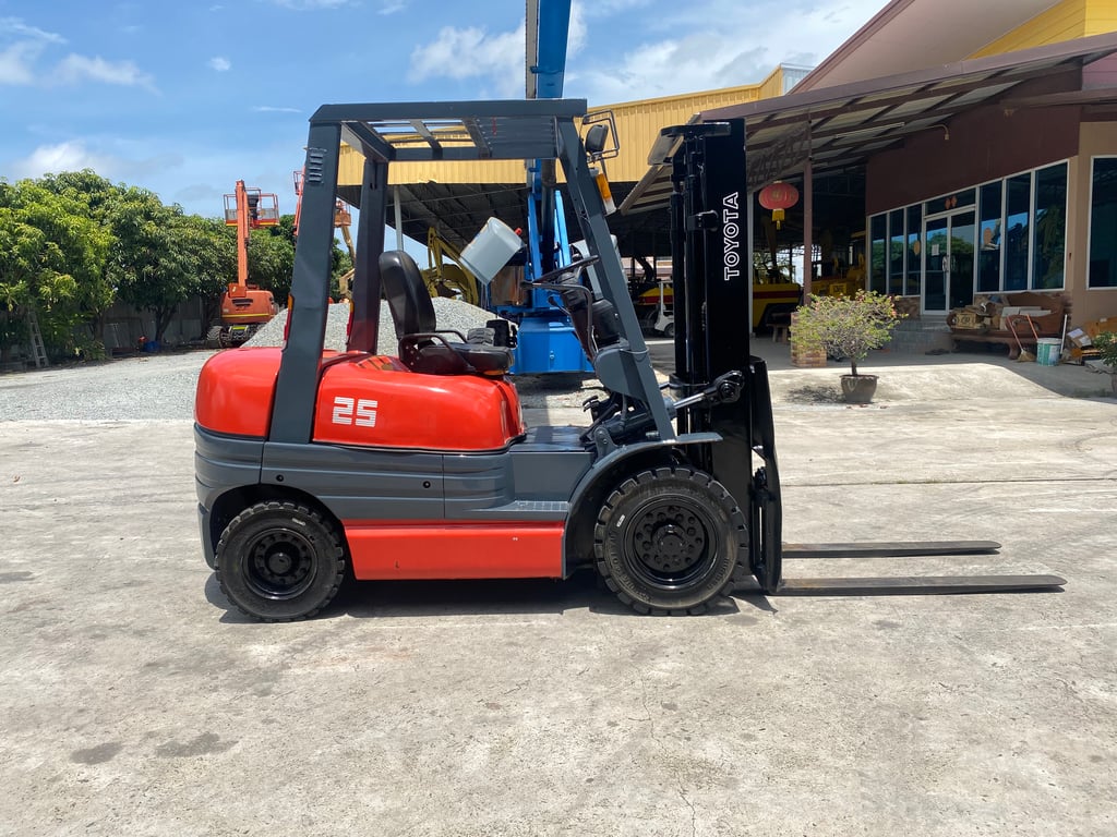 รถฟอร์คลิฟท์ TOYOTA 6FD25 ยก 2.5 ตัน เสาสูง 3เมตร เกียร์ออโต้ รถเก่านอก ติดต่อ Line jiraroj2909 รถฟอร์คลิฟท์ TOYOTA 6FD25 ยก 2.5 ตัน เสาสูง 3เมตร เกียร์ออโต้ รถเก่านอก ติดต่อ Line jiraroj2909