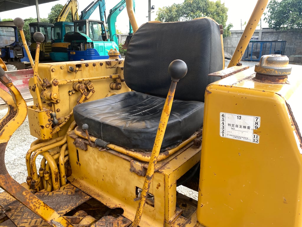 รถดันดิน รถแทรคเตอร์ MITSUBISHI BD2F ติดต่อ Line jiraroj2909 รถดันดิน รถแทรคเตอร์ MITSUBISHI BD2F ติดต่อ Line jiraroj2909