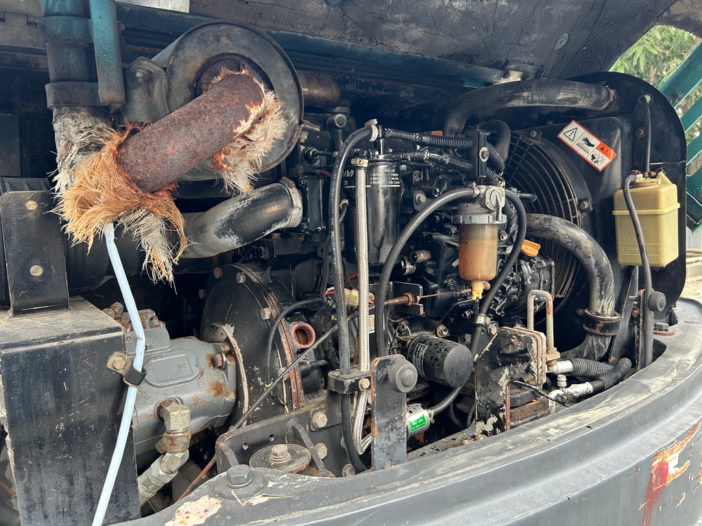 รถแบคโฮ KOBELCO SK60-C ขนาด 6 ตัน รถเก่านอกนำเข้า  ติดต่อ Line: jiraroj2909