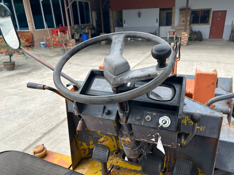 รถตักล้อยาง MITSUBISHI WS300A บุ้งกี๋ 0.5 คิว รถเก่านอกนำเข้า ติดต่อ Line jiraroj2909 รถตักล้อยาง MITSUBISHI WS300A บุ้งกี๋ 0.5 คิว รถเก่านอกนำเข้า ติดต่อ Line jiraroj2909