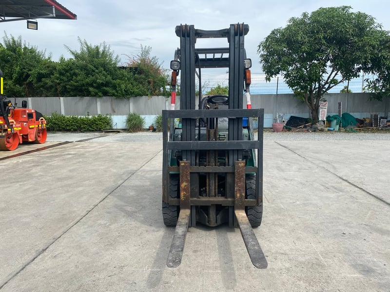 รถฟอร์คลิฟท์ MITSUBISHI FD15ND ยก 1.5 ตัน ยกสูง 4.7 เมตร รถเก่านอก ติดต่อ Line jiraroj2909 รถฟอร์คลิฟท์ MITSUBISHI FD15ND ยก 1.5 ตัน ยกสูง 4.7 เมตร รถเก่านอก ติดต่อ Line jiraroj2909