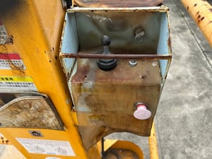 รถกระเช้าไฟฟ้าเสาเดี่ยว แทร็กยาง S-MAC NPC40 ความสูง 3.8 เมตร รถเก่านอก ติดต่อ Line jiraroj2909