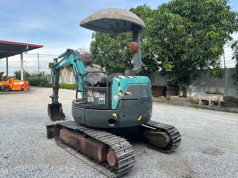 รถแบคโฮ KOBELCO SK30SR ขนาด 3 ตัน รถเก่านอกนำเข้า ติดต่อ Line: jiraroj2909