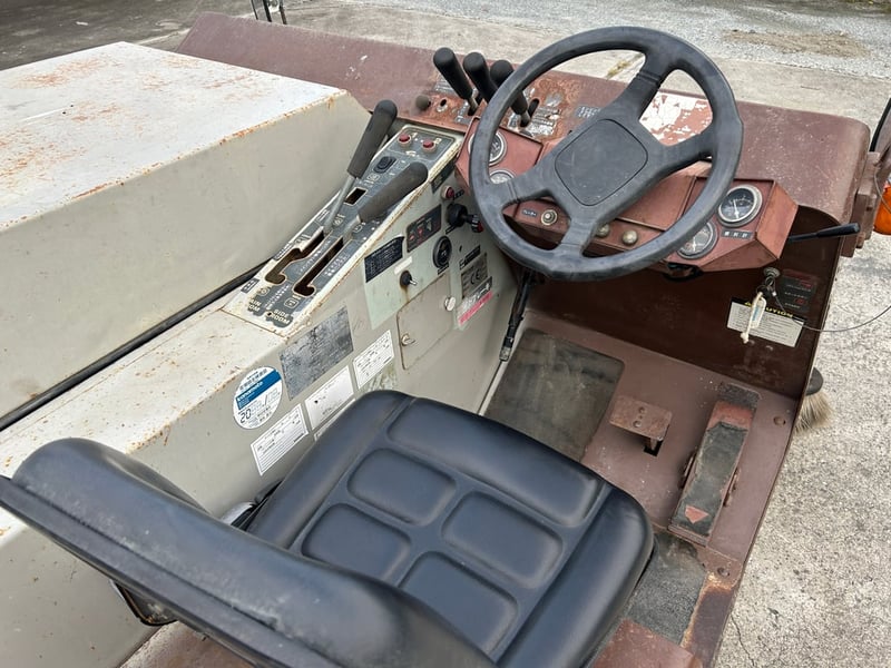 รถกวาดถนนดูดฝุ่น ZAOH AM-9D รถเก่านอกนำเข้า ติดต่อ Line jiraroj2909