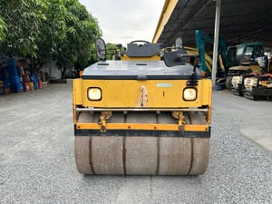 รถบด SAKAI TW350-1 ขนาด 2.5ตัน รถเก่านอกนำเข้า  ติดต่อ   Line  jiraroj2909