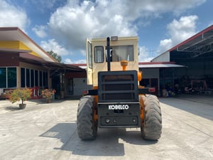 รถตักล้อยาง KOBELCO  LK300 บุ้งกี๋ 1.5 คิว  รถเก่านอกนำเข้า   ติดต่อ Line jiraroj2909