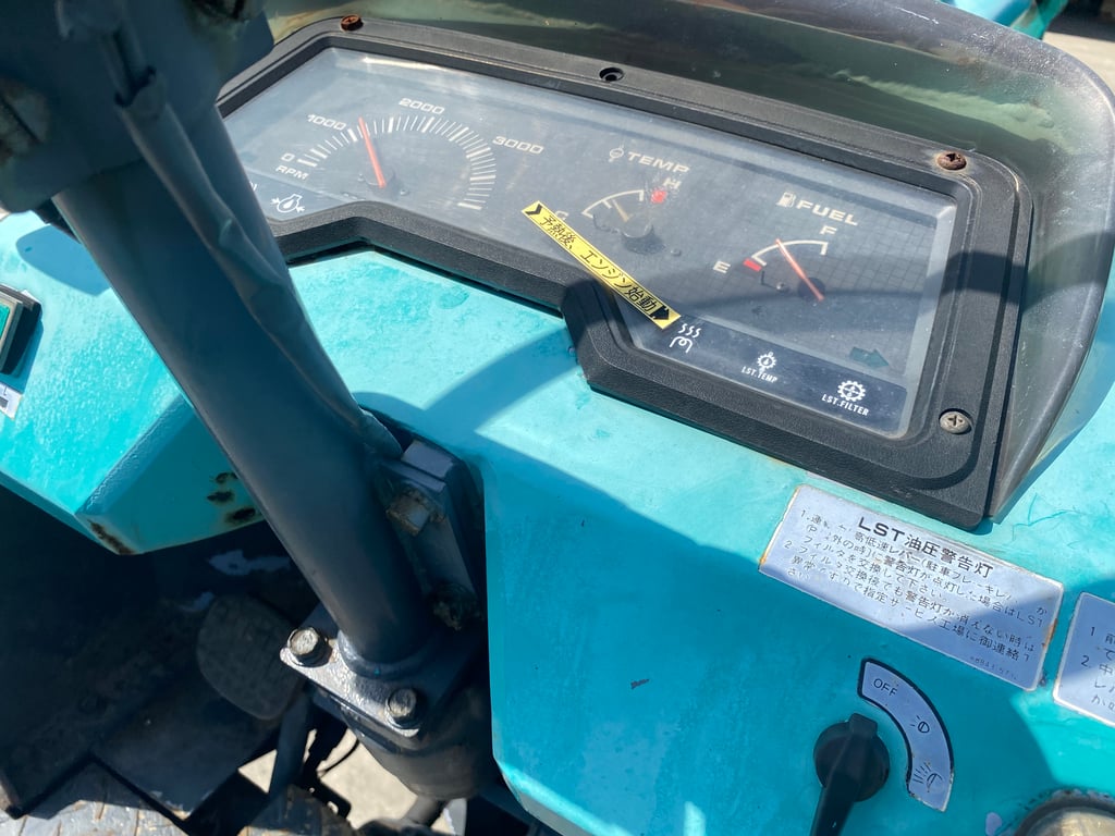 รถตักล้อยาง KUBOTA  RA500 บุ้งกี๋ 0.6คิว  ยกสูง 3.2 เมตร  ติดต่อ Line jiraroj2909