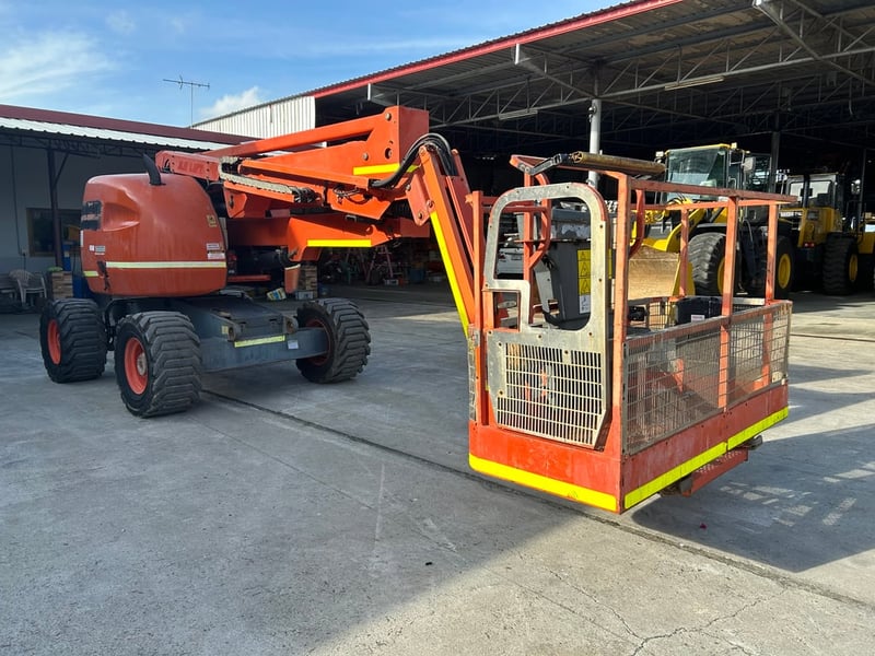รถกระเช้าบูม JLG  450AJ ความสูง 13.7 เมตร รถเก่านอก ติดต่อ Line jiraroj2909
