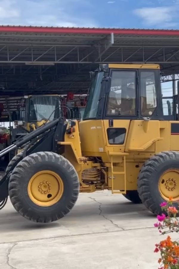 รถตักล้อยาง CAT IT14F บุ้งกี๋ 1.4 คิว ยกสูง 3.6 ม. คอนโทรลเดี่ยว รถเก่านอกนำเข้า ติดต่อ Line jiraroj2909 รถตักล้อยาง CAT IT14F บุ้งกี๋ 1.4 คิว ยกสูง 3.6 ม. คอนโทรลเดี่ยว รถเก่านอกนำเข้า ติดต่อ Line jiraroj2909