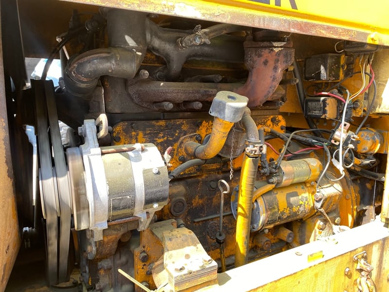 รถตักล้อยาง KOMATSU  JH30B บุ้งกี๋ 1คิว   รถเก่านอกนำเข้า ติดต่อ Line jiraroj2909