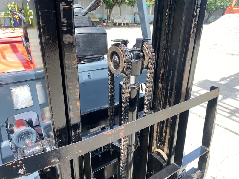 รถฟอร์คลิฟท์  TOYOTA  6FD25  ยก 2.5 ตัน เสาสูง 3เมตร  เกียร์ออโต้  รถเก่านอก ติดต่อ Line jiraroj2909