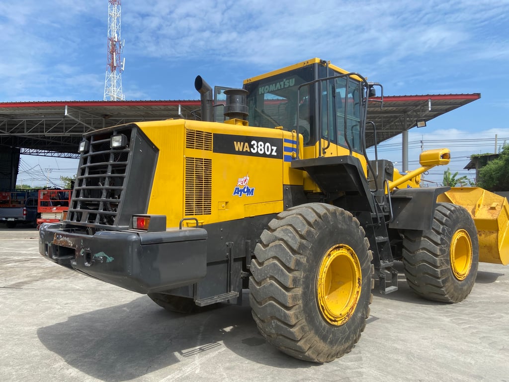 รถตักล้อยาง KOMATSU WA380-6 บุ้งกี๋ 3.4 คิว รถเก่านอกนำเข้า ติดต่อ Line jiraroj2909