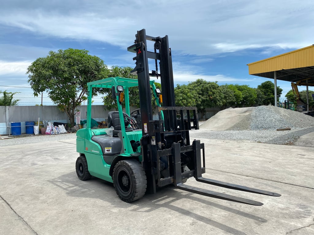 รถฟอร์คลิฟท์ MITSUBISHI FD30NT ยก 3ตัน งากระดก รถนอกนำเข้า ติดต่อ Line jiraroj2909 รถฟอร์คลิฟท์ MITSUBISHI FD30NT ยก 3ตัน งากระดก รถนอกนำเข้า ติดต่อ Line jiraroj2909