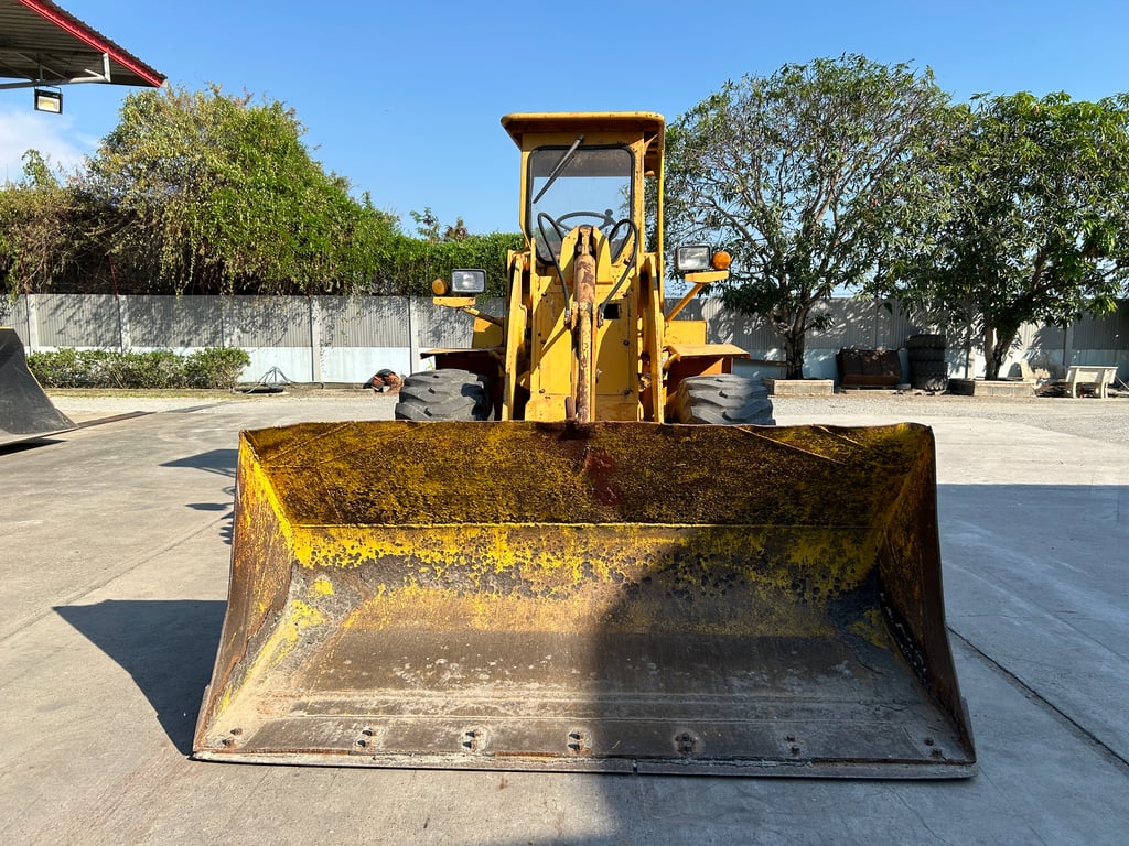 รถตักล้อยาง TOYOTA SDT15 บุ้งกี๋ 1.3 คิว รถเก่านอกนำเข้า ติดต่อ Line jiraroj2909 รถตักล้อยาง TOYOTA SDT15 บุ้งกี๋ 1.3 คิว รถเก่านอกนำเข้า ติดต่อ Line jiraroj2909