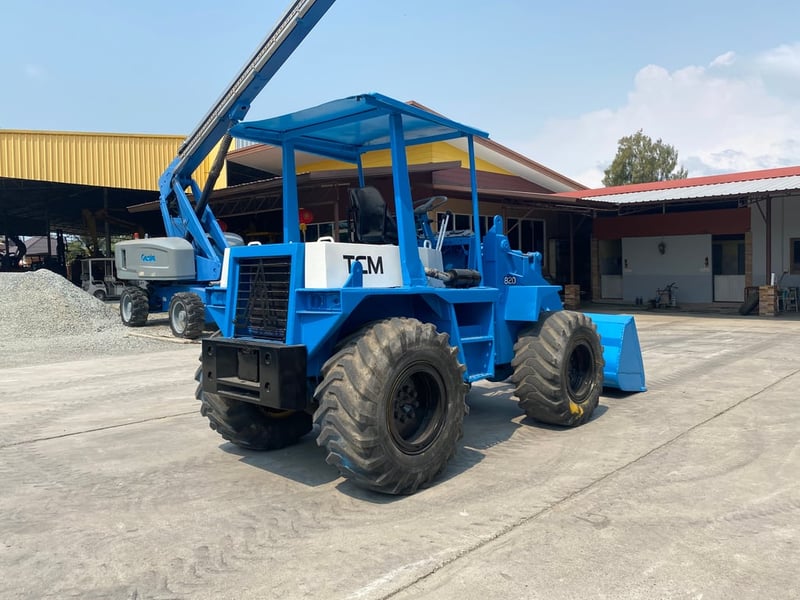 รถตักล้อยาง TCM 820 บุ้งกี๋ 0.7คิว แขนยกสูง 2.8 ม. เก่านอก ติดต่อ Line  jiraroj2909