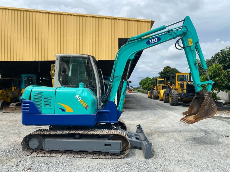 รถแบคโฮ IHI 60NS ขนาด 5 ตัน รถเก่านอก มีเอกสาร ติดต่อ line  jiraroj2909