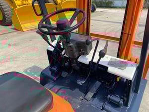 รถฟอร์คลิฟท์  TOYOTA 02-5FD25  ยก 2.5 ตัน เสาสูง 3เมตร ติดต่อ  Line jiraroj2909