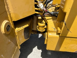 รถตักล้อยาง MITSUBISHI   WS300A บุ้งกี๋ 0.5 คิว ยกสูง 3 เมตร รถเก่านอกนำเข้า  ติดต่อ Line  jiraroj2909