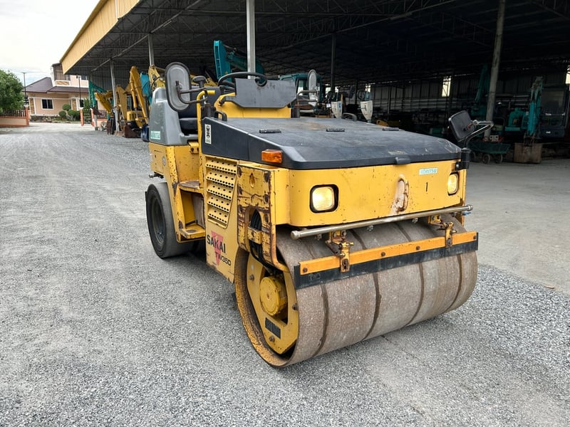 รถบด SAKAI TW350-1 ขนาด 2.5ตัน รถเก่านอกนำเข้า  ติดต่อ   Line  jiraroj2909