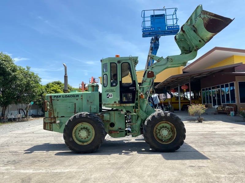 รถตักล้อยาง KOMATSU  JH63-2   บุ้งกี๋ 1.6 คิว  รถเก่านอกนำเข้า    ติดต่อ Line  jiraroj2909