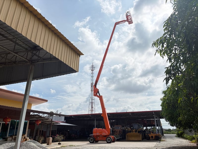 ขายรถกระเช้าบูม JLG  800AJ ความสูง 24.4 เมตร รถเก่านอก ติดต่อ Line jiraroj2909