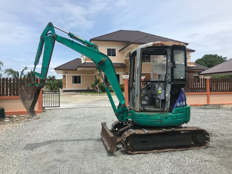 รถแบคโฮ  KOMATSU  PC30MR-1 ขนาด 3ตัน  รถเก่านอกนำเข้า   Line jiraroj2909