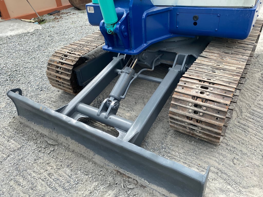 รถแบคโฮ IHI 60NS ขนาด 5 ตัน รถเก่านอก มีเอกสาร ติดต่อ line  jiraroj2909