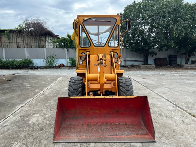 รถตักล้อยาง TOYOTA SDT8 บุ้งกี๋ 0.4 คิว  รถเก่านอกนำเข้า ติดต่อ Line jiraroj2909