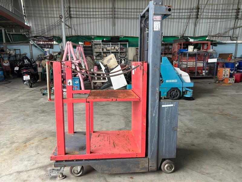 กระเช้าล้อลาก ความสูง 2.6 เมตร ติดต่อ Line jiraroj2909