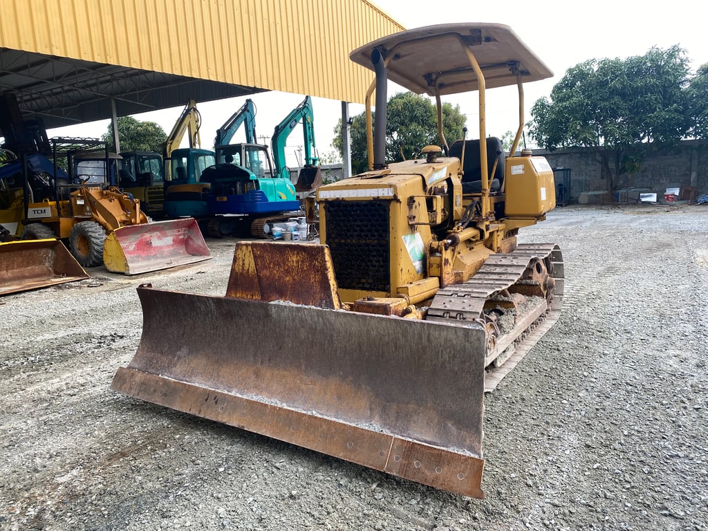 รถดันดิน รถแทรคเตอร์ MITSUBISHI BD2F  ติดต่อ  Line jiraroj2909