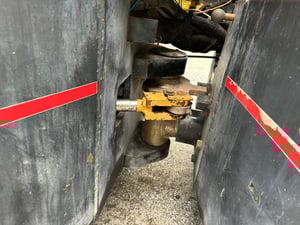 รถบดล้อหน้าเหล็กล้อหลังยาง CAT CB-335D ขนาด 4 ตัน รถเก่านอกนำเข้า  ติดต่อ   Line  jiraroj2909