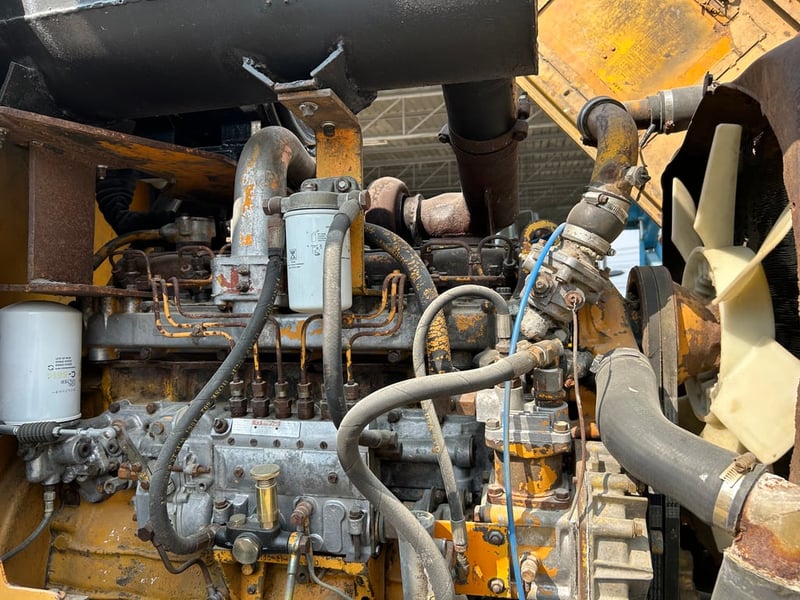 รถตักล้อยาง KOMATSU  530 เทียบเท่า WA300 บุ้งกี๋ 2.3 คิว ยกสูง 3.6 ม. รถเก่านอกนำเข้า ติดต่อ Line jiraroj2909