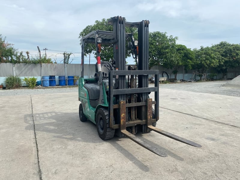 รถฟอร์คลิฟท์ MITSUBISHI FD15ND ยก 1.5 ตัน ยกสูง 4.7 เมตร รถเก่านอก ติดต่อ Line jiraroj2909 รถฟอร์คลิฟท์ MITSUBISHI FD15ND ยก 1.5 ตัน ยกสูง 4.7 เมตร รถเก่านอก ติดต่อ Line jiraroj2909