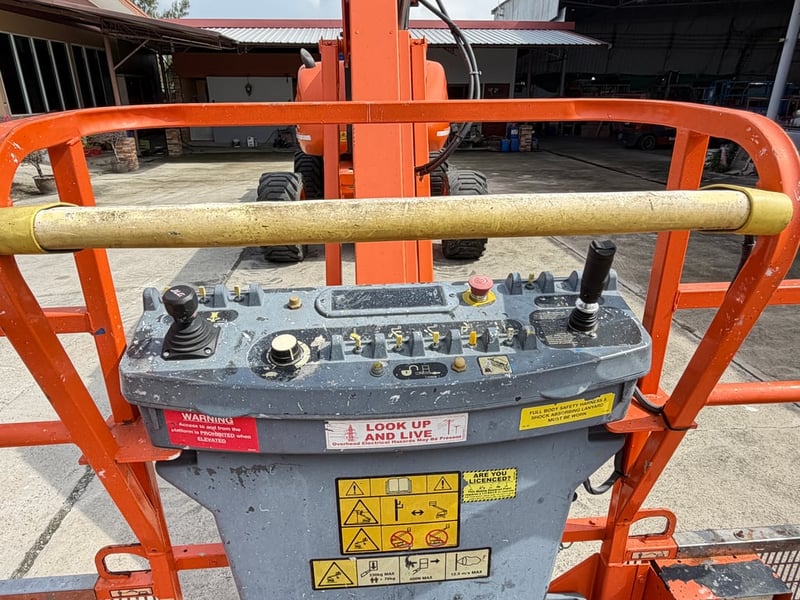 ขายรถกระเช้าบูม JLG 800AJ ความสูง 24.4 เมตร รถเก่านอก ติดต่อ Line jiraroj2909 ขายรถกระเช้าบูม JLG 800AJ ความสูง 24.4 เมตร รถเก่านอก ติดต่อ Line jiraroj2909