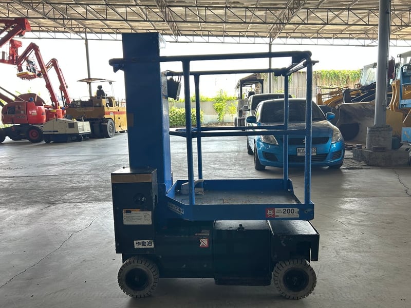 รถกระเช้าไฟฟ้าเสาเดี่ยว 4ล้อ AICHI  SV04B  ความสูง 3.8 เมตร รถเก่านอก ติดต่อ Line jiraroj2909