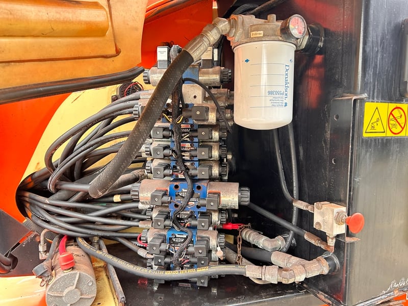 ขายรถกระเช้าบูม JLG 600AJ ความสูง 18.3 เมตร รถเก่านอก ติดต่อ Line jiraroj2909 ขายรถกระเช้าบูม JLG 600AJ ความสูง 18.3 เมตร รถเก่านอก ติดต่อ Line jiraroj2909