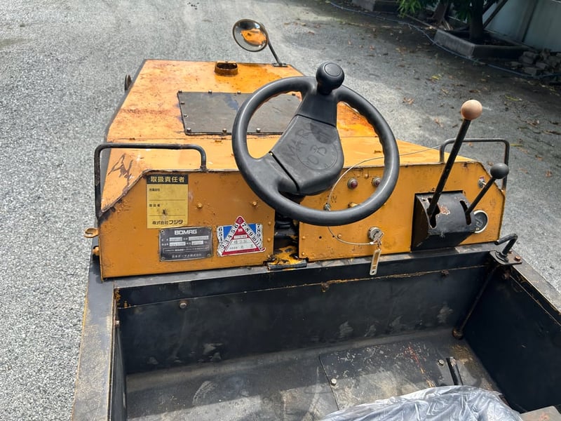 รถบด BOMAG BW102AC ขนาด 2.5 ตัน รถเก่านอกนำเข้า   ติดต่อ Line  jiraroj2909