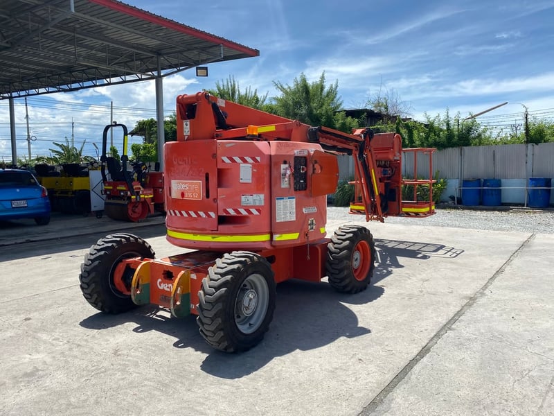 รถกระเช้า GENIE  Z34 -22 ความสูง 10.40เมตร  รถเก่านอกนำเข้า  ติดต่อ Line jiraroj2909