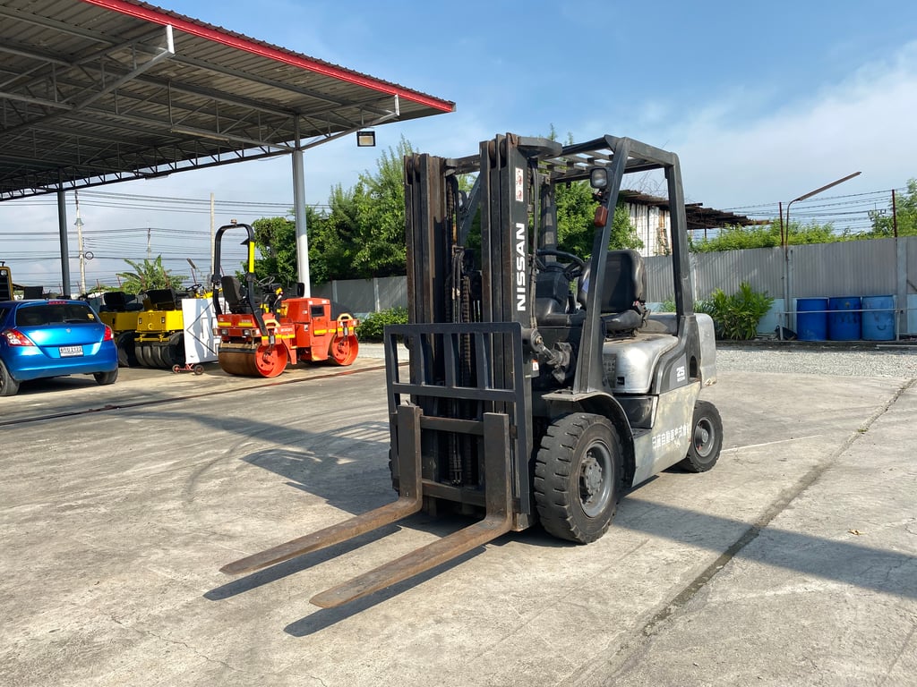 รถฟอร์คลิฟท์ NISSAN YG1F2A250 ยก 2.5ตัน ยกสูง 4.3เมตร ติดต่อ Line jiraroj2909 รถฟอร์คลิฟท์ NISSAN YG1F2A250 ยก 2.5ตัน ยกสูง 4.3เมตร ติดต่อ Line jiraroj2909