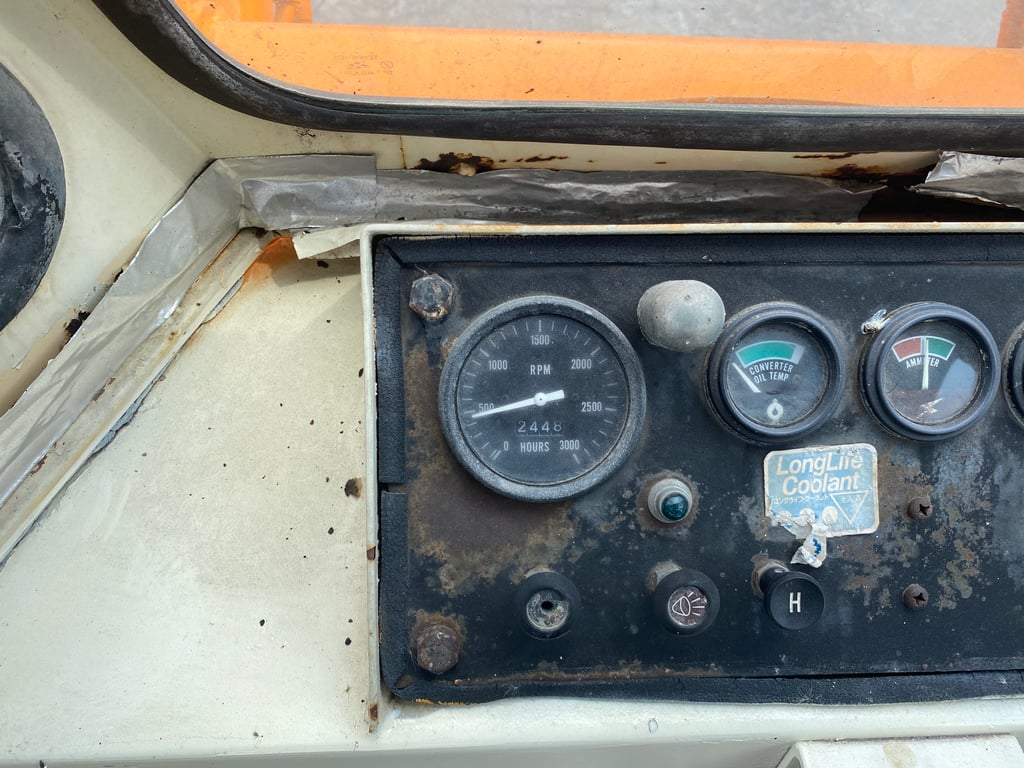 รถตักล้อยาง KOBELCO  LK300 บุ้งกี๋ 1.5 คิว  รถเก่านอกนำเข้า   ติดต่อ Line jiraroj2909